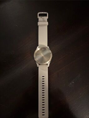 garmin vivomove Hybrid Smartwatch - White Band Silver Case